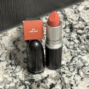 Mac Matte Lipstick Come Over #663